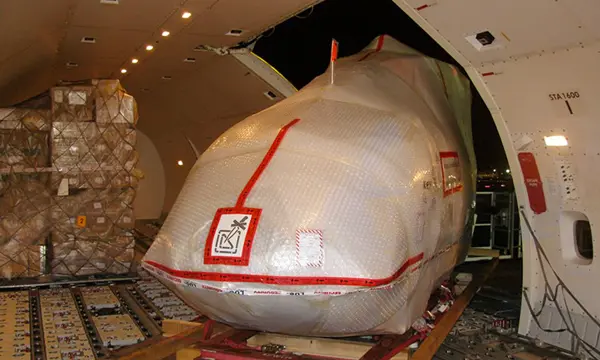 aircraft-component-cargo-plane-loading
