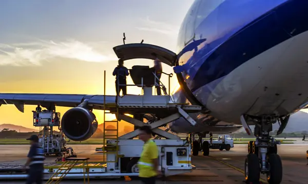 airport-sunset-aircraft