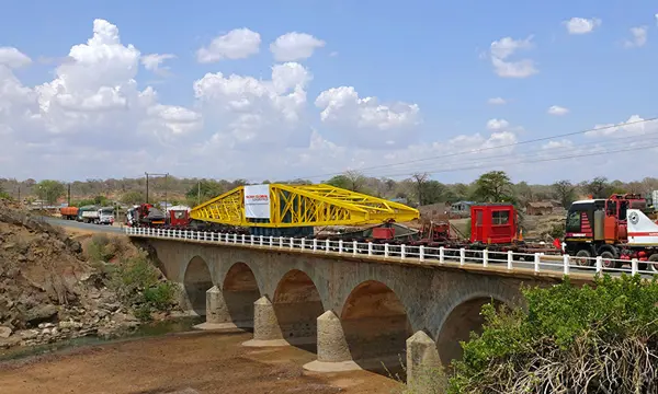custom-heavy-lift-project-stone-bridge-transport