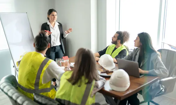 industrial-projects-team-meeting