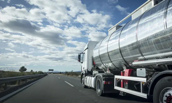tanker-truck-oil-and-gas-logistics